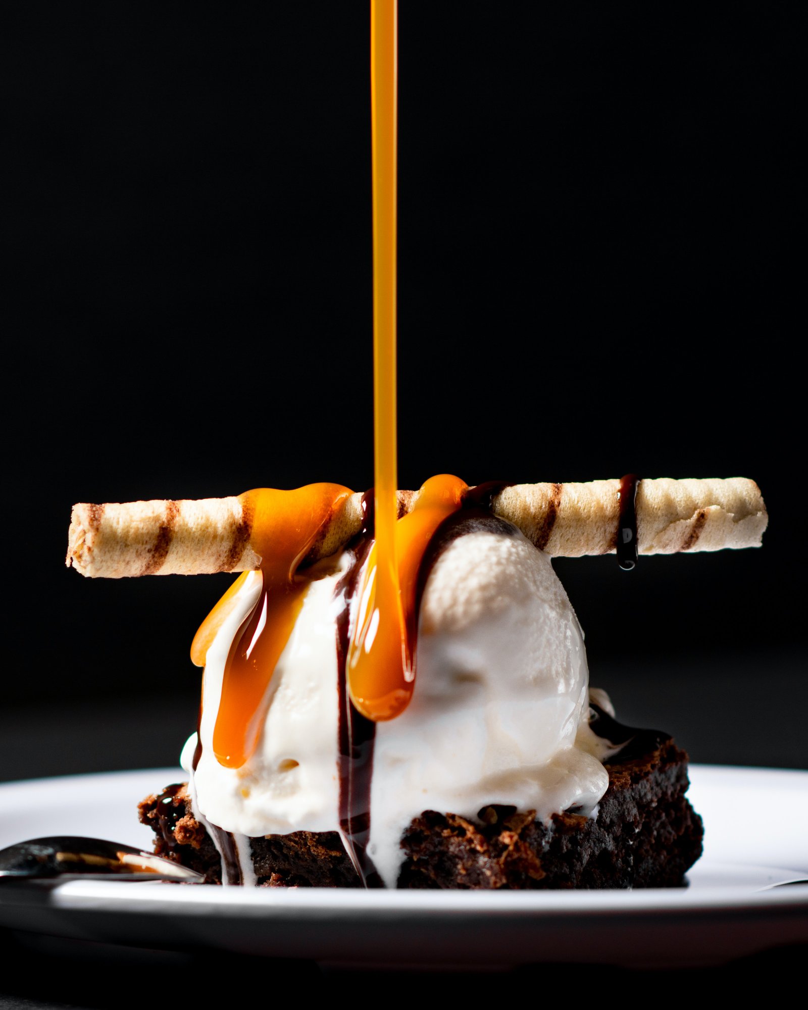 Vanilla Ice Cream on Chocolate Brownie